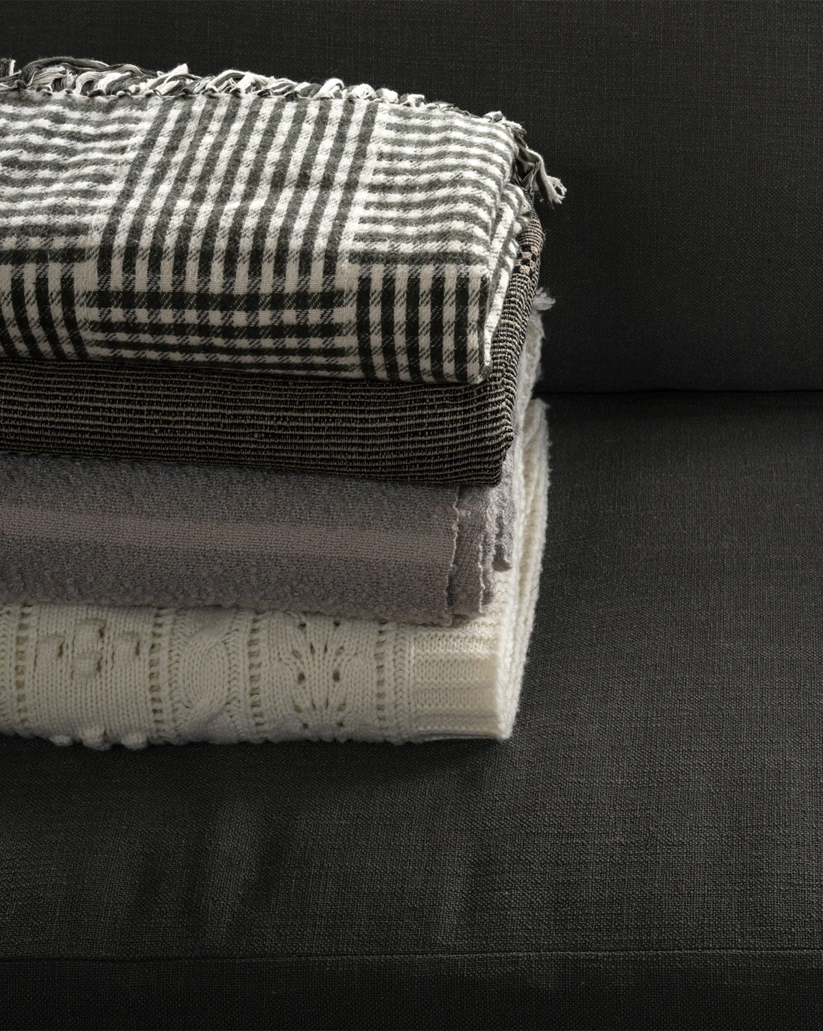 Anwar Woven Throw - Image 4