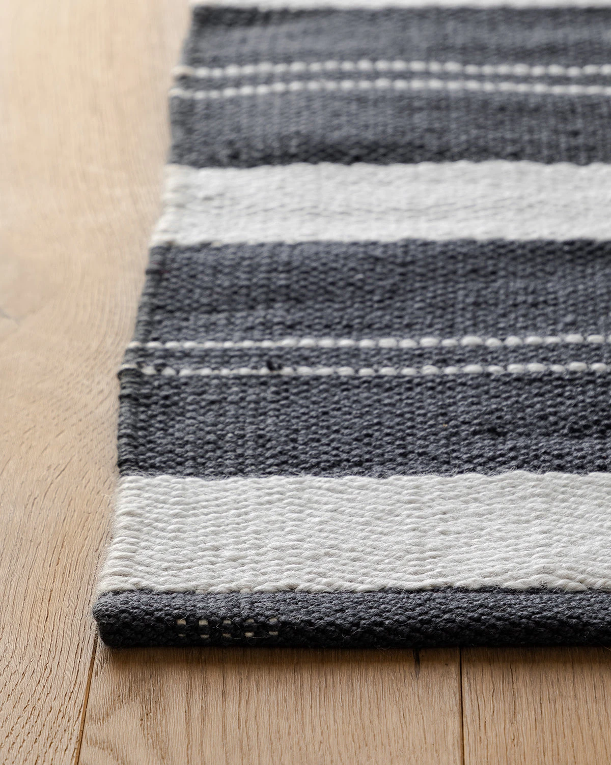 Penfield Handwoven Indoor/Outdoor Rug - Image 3