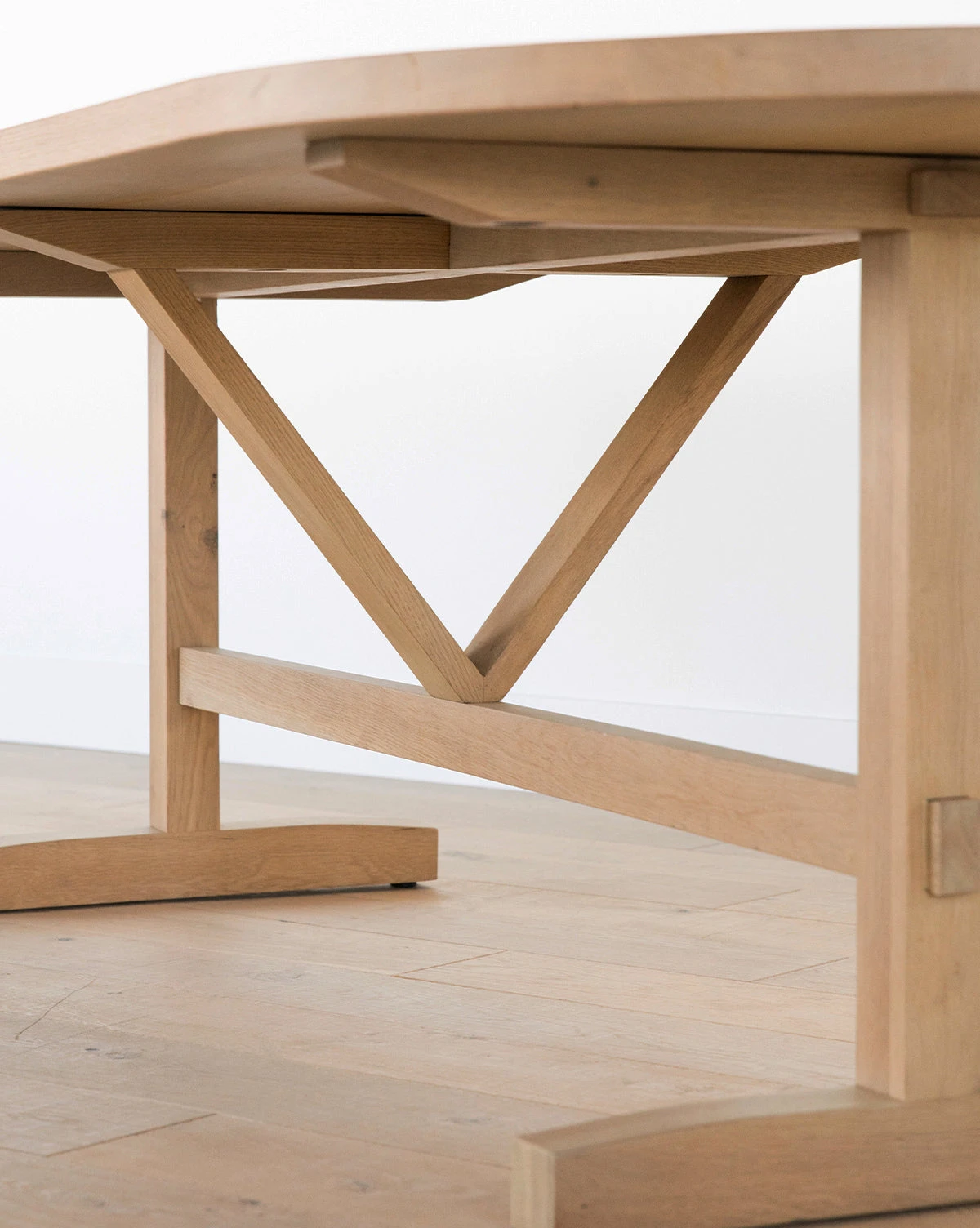 Giselle Oval Dining Table - Image 7