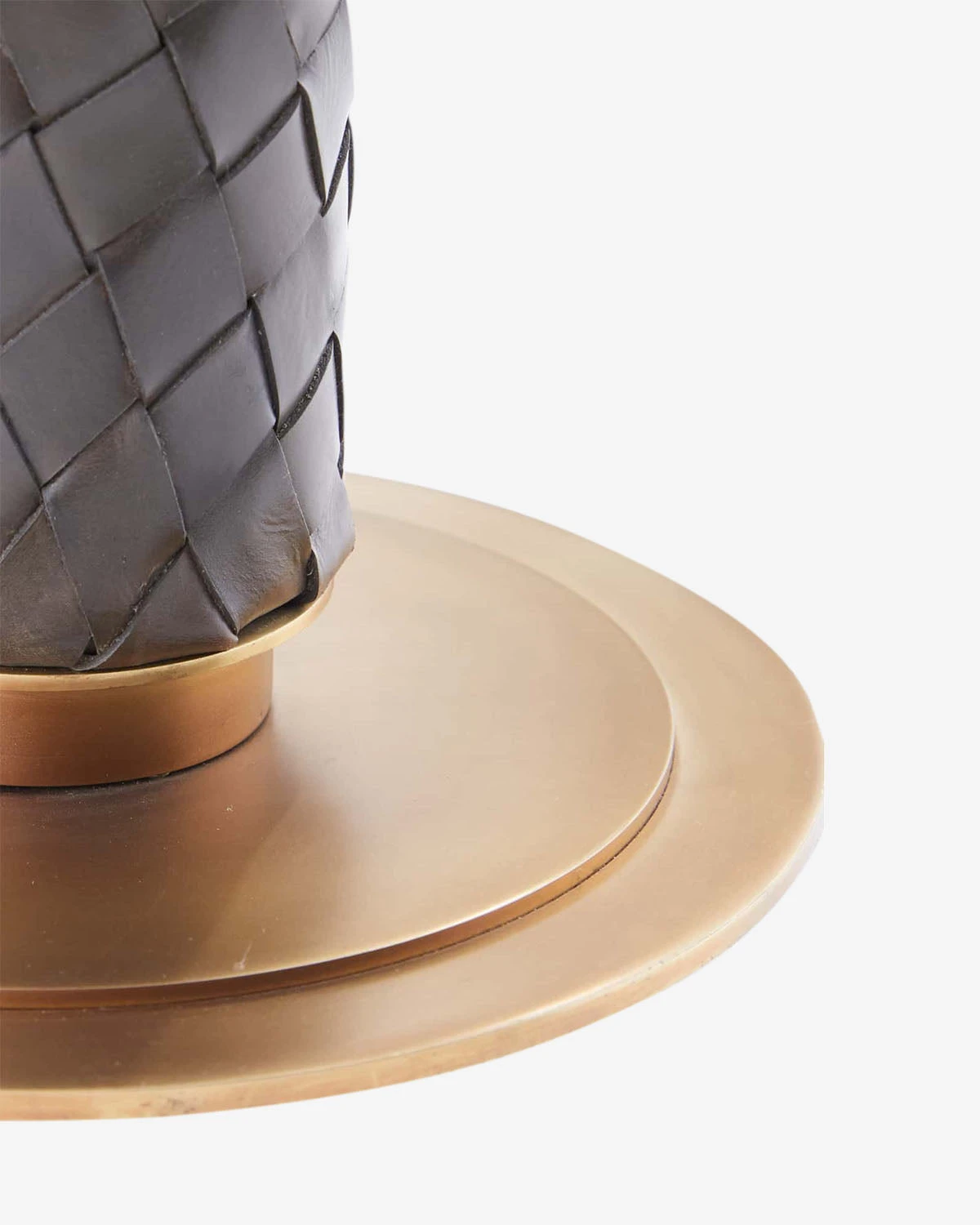 Ropata Floor Lamp - Image 4